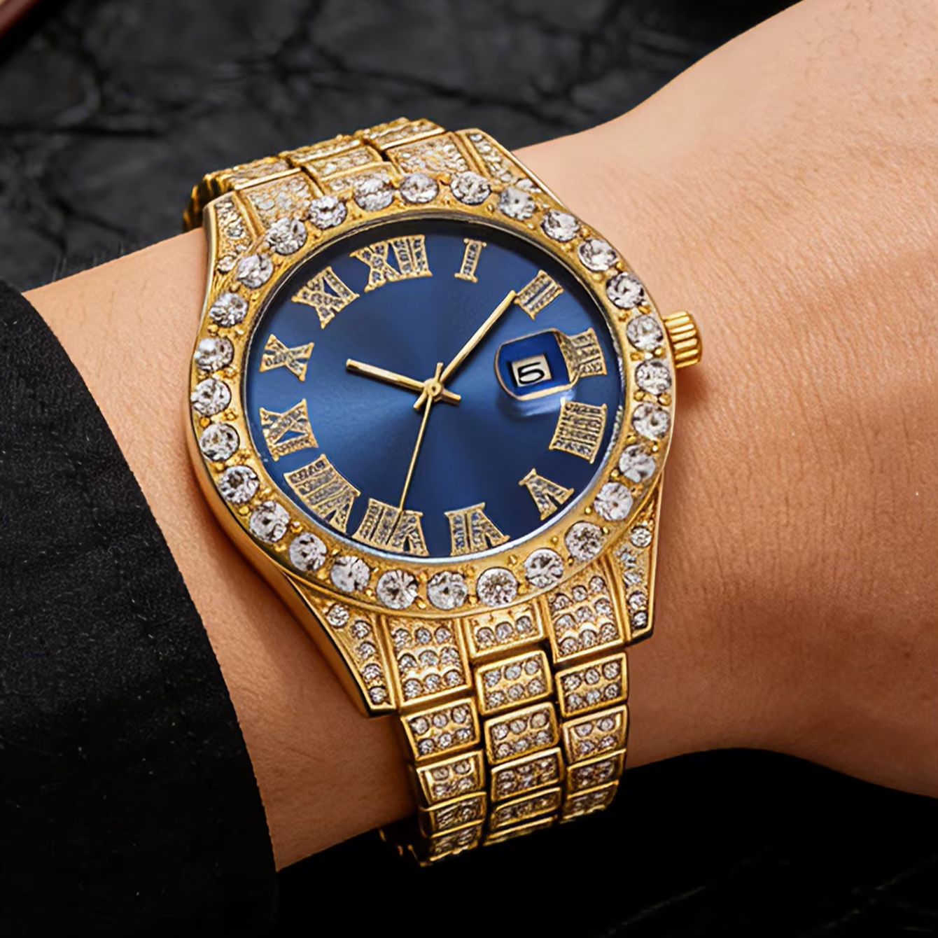 مجموعة من 5 قطع تتضمن ساعة يد  - مراجعة Smartwatch Premium Watches For Men وسعره