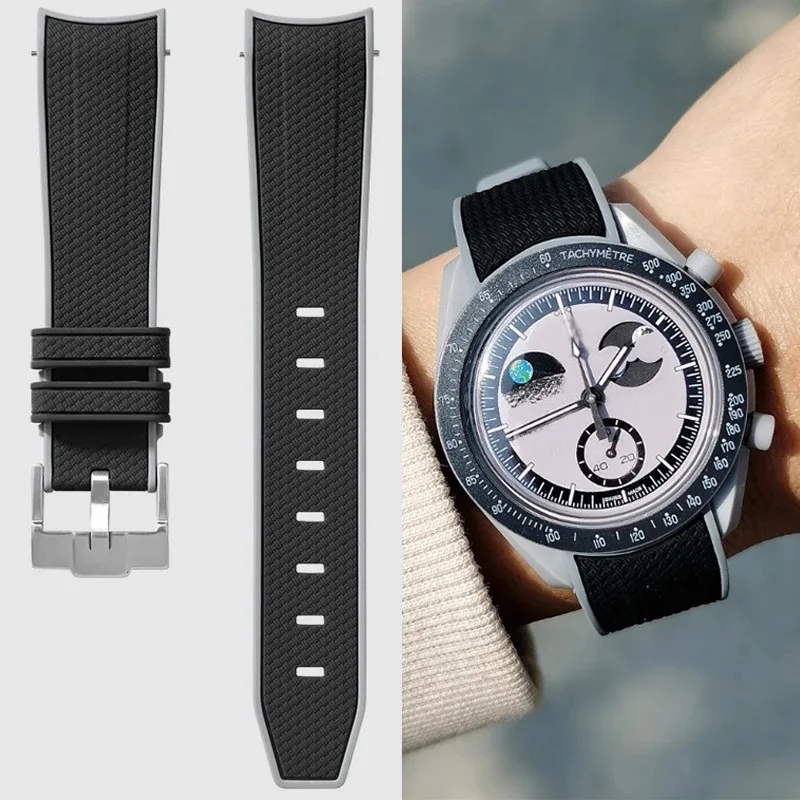 حزام نهاية منحني لساعة أوميغا  - مراجعة Omega Watch Speedmaster وسعره