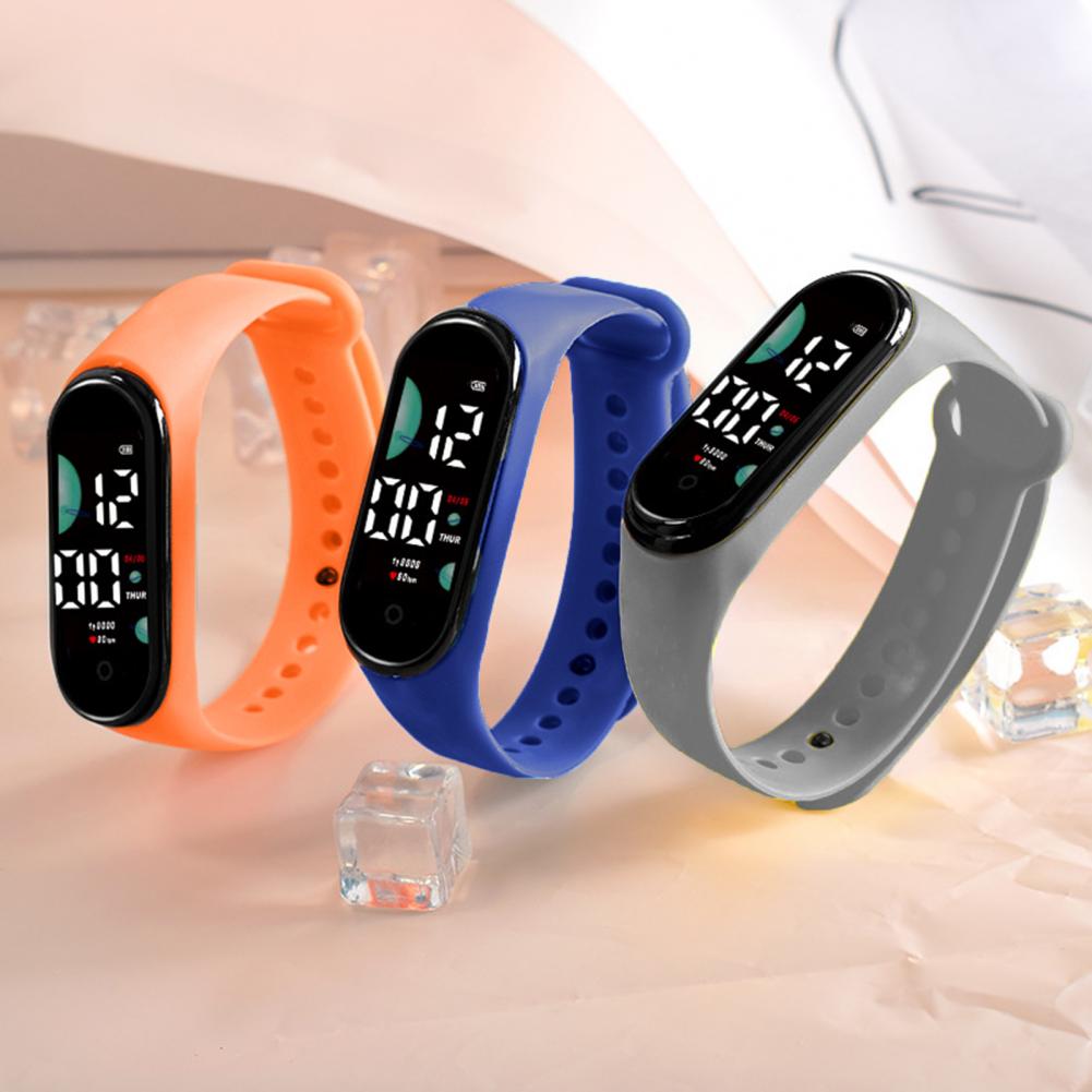 ساعة أطفال هدية عيد ميلاد للطف - مراجعة Smartwatch Watches Digital وسعره